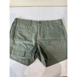 Women's G1 All Purpose Goods Green front patch pocket Shorts Size 8 4” inseam